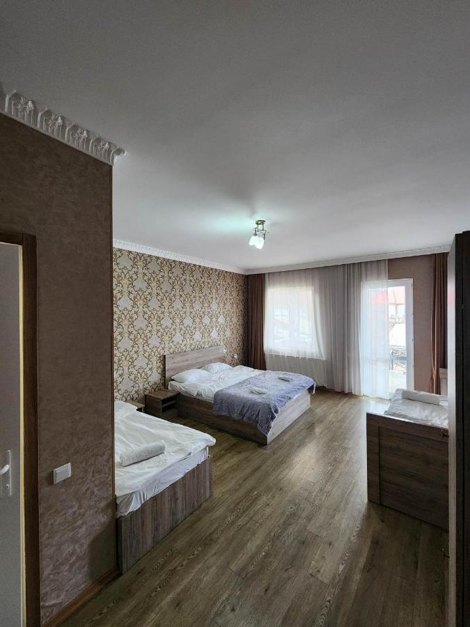 Moon Night Hotell Kazbegi Exteriör bild